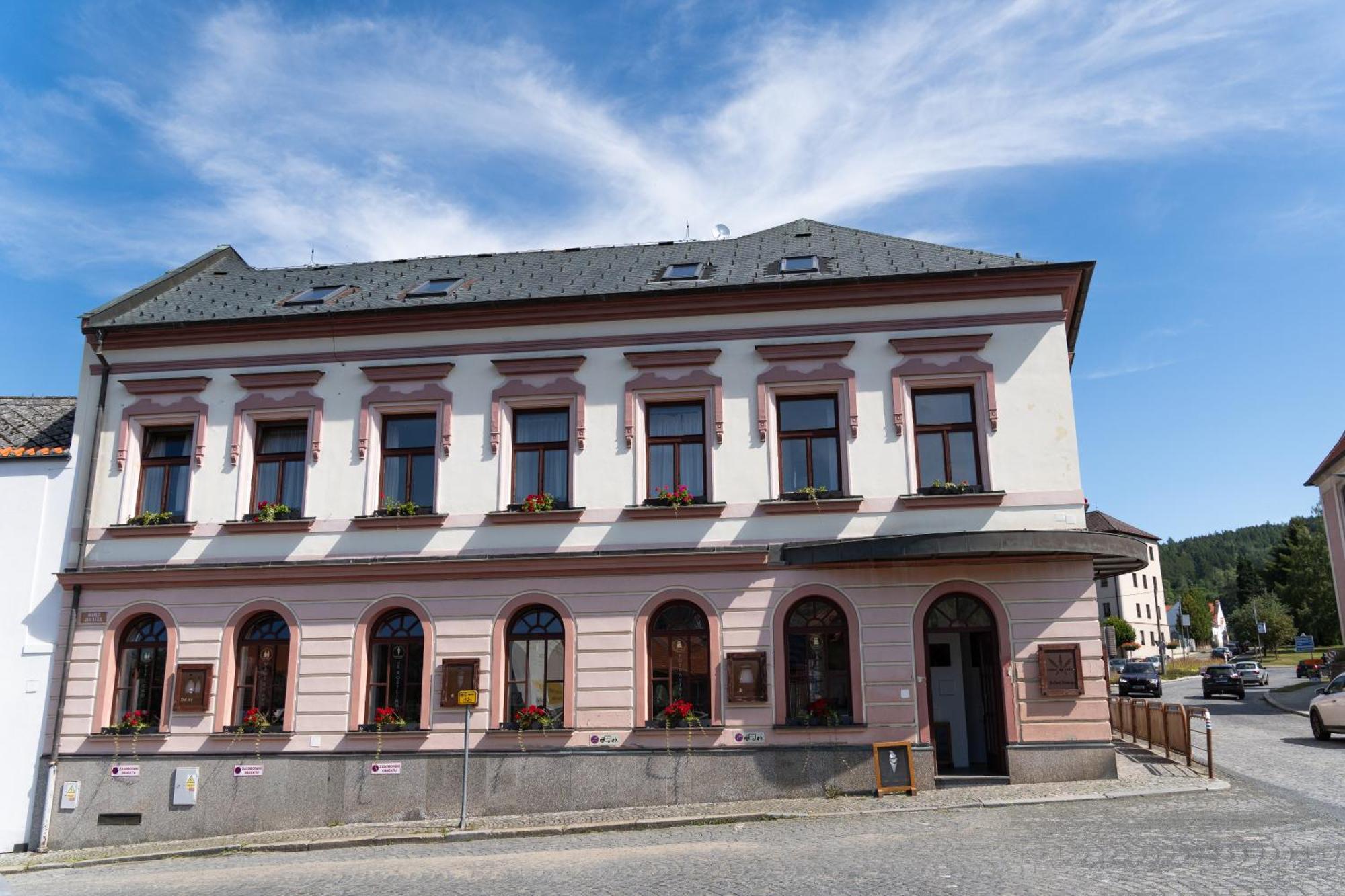 Apartmany Nabrezi Susice Nad Otavou Extérieur photo